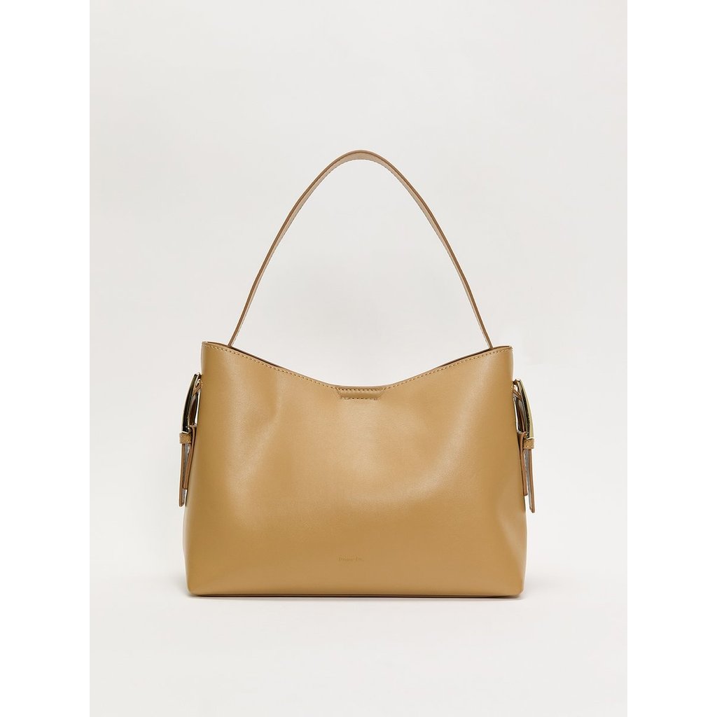 [Pomelo] กระเป๋าสะพายไหล่แต่งเข็มขัด / Belted Shoulder Bag