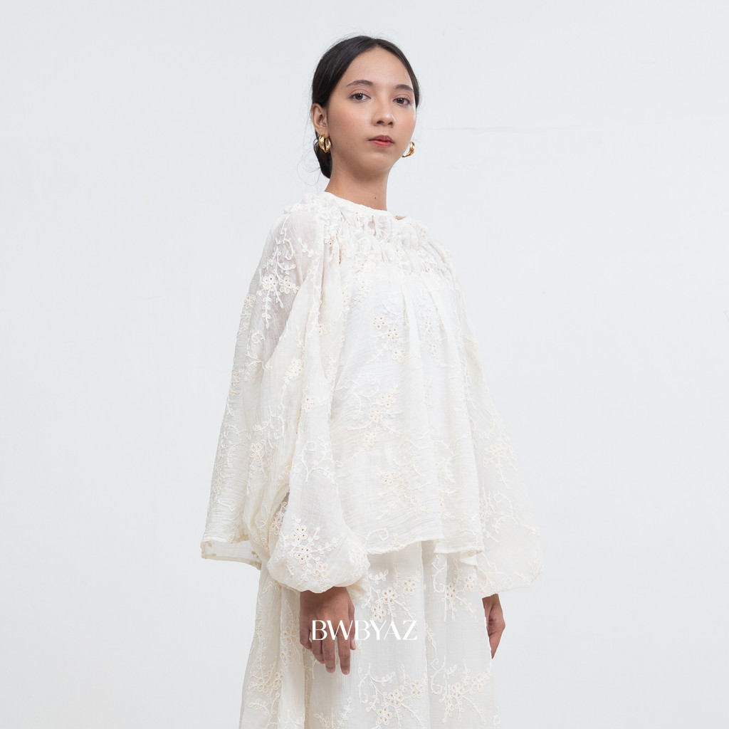 BWBYAZ - ARUNA SHIRRED BLOUSE