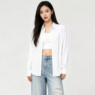เสื้อเชิ้ตแขนยาว คอปก แต่งริ้วแนวเรียบง่าย ผ้าซาติน ใส่สบายมาก รุ่นหน้าสั้นหลังยาว เข้ากับทุกการแต่งตัว มีไซส์ S-5XL