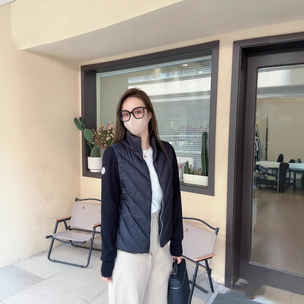 Monk 25SS แจ็คเก็ต สไตล์ใหม่น้ำหนักเบา มีคอกระพัน V-shape สำหรับสุภาพสตรี ใส่สบายและเหมาะกับทุกโอกาส