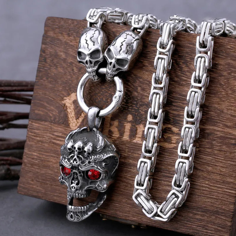 Gothic Red Zircon Inlay Skull จี้สร้อยคอผู้ชายครอบงําสร้อยคอสแตนเลส Punk Hip Hop เครื่องประดับหนา AM