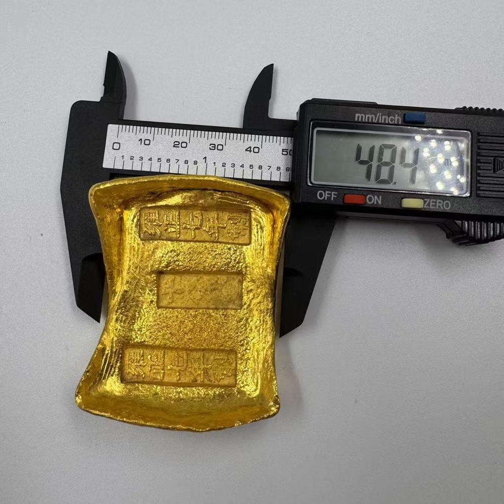 งานฝีมือโบราณ Gold Ingot Daqing Yongzheng Made in Seven Years Gold Bar วัสดุทองเหลืองสีทอง Non-Gold 