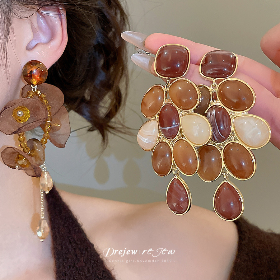 ต่างหูเรซิ่นลายดอกไม้ สไตล์โบฮีเมียน สำหรับผู้หญิง พร้อมลูกปัดและดังเกิล แฟชั่นEarth-Tone เสริมความง