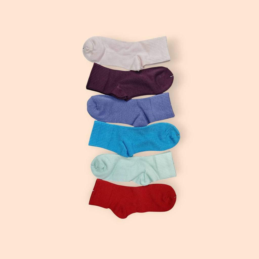 **'งานไทย** ถุงเท้าข้อกลางปิดตาตุ่มเนื้ออะคริลิค ฟรีไซส์