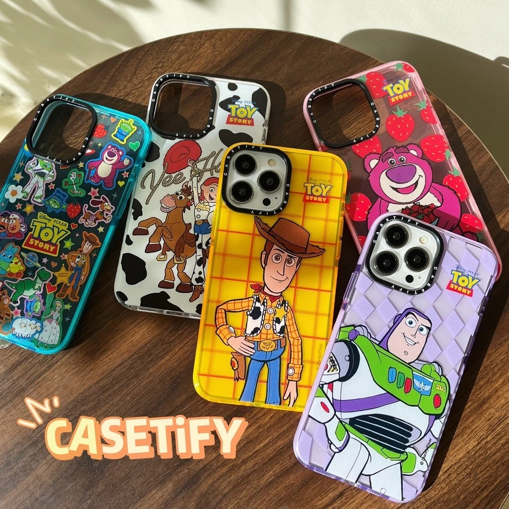 CASET ร่วมแบรนด์ Toy Story Buzz Lightyear Woody ล็อตโซ่น่ารักการ์ตูน Soft Case Cover Casing เข้ากันได้กับ iPhone 17 Pro Max Air Plus 16/15/14/13/12/11/XR/X/XS/SE/8/7/6