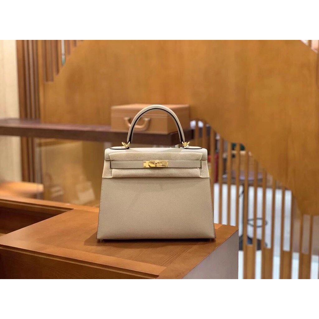 ** Kelly28cmepsom Palm Grain Cowhide Turtlefish สีเทาหัวเข็มขัดทอง Fully Hand-Sewn Kelly กระเป๋า 28 