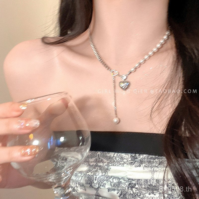 สร้อยคอแบบโซ่กระดูกไหปลาร้า มุกและเหล็กไทเทเนียม สำหรับฤดูใบไม้ร่วง 2025 สินค้าพรีเมียม LTH4