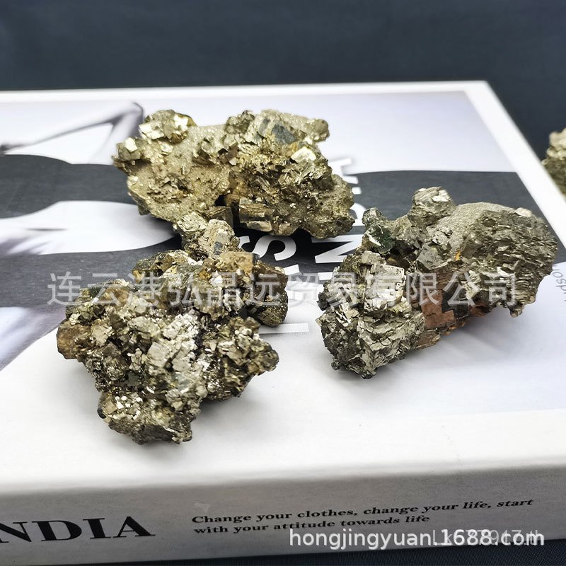 Peru Collection ผู้ผลิตตัวอย่าง Pyrite หินแปลก Pyrite ขายส่งตัวอย่างแร่หินหยาบแร่ธรรมชาติ IUSQ