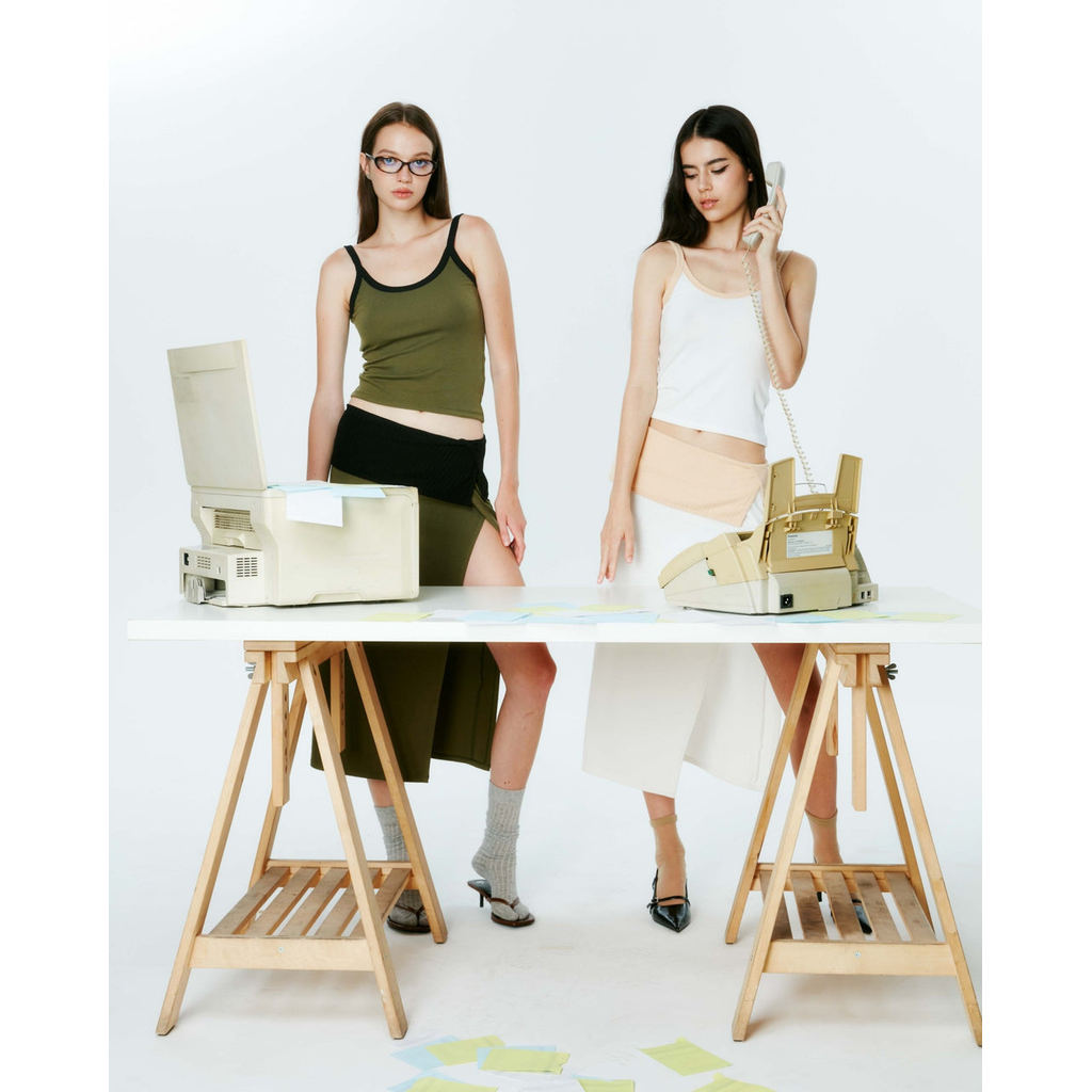 Piccoro - Hidden Agenda Tank & Midi Skirt ชุดเซทเสื้อกล้ามและกระโปรงเอวต่ำ