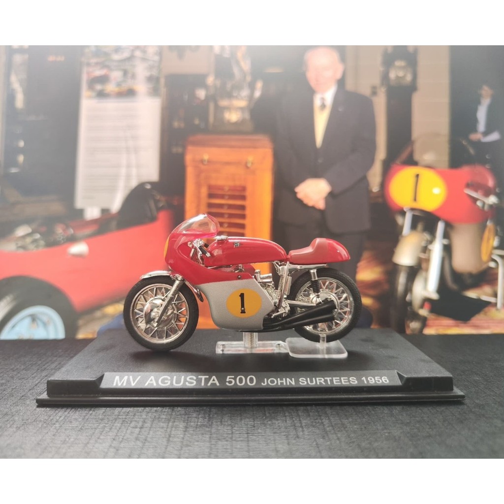 รถแข่งโมโตจีพียุคกลางรุ่น IXO 1/24 MV สิงหาคม John Sutis 1956 Racing Season 500cc Championship Seven