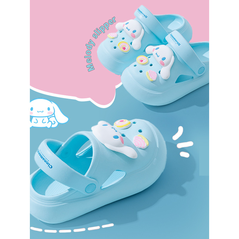 crocs แท้ crocs รองเท้าแตะกันน้ํากันลื่น Kuromi สไตล์ใหม่สำหรับเด็กหญิง เหมาะสำหรับกิจกรรมกลางแจ้งแล