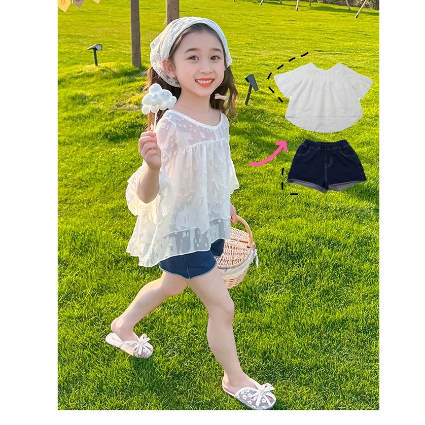 💕ชุดเด็กผู้หญิง💕 ขาว พร้อมส่ง เสื้อลายถัก กางเกงยีนส์ขาสั้น ชุดสองชิ้นสไตล์เกาหลีเด็กผู้หญิง