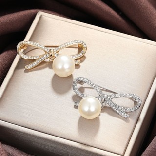 เข็มกลัดโบว์หรูดูแพง แต่งชุดทำงานให้ดูโดดเด่นยิ่งขึ้นดีไซน์ม…