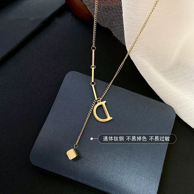 สร้อยคอคลาวิกูล ไทเทเนียมเหล็ก D ตัวอักษรยาว เทรนด์ใหม่ปี 2025 สำหรับคนชอบแฟชั่น - uu02 Q9SX