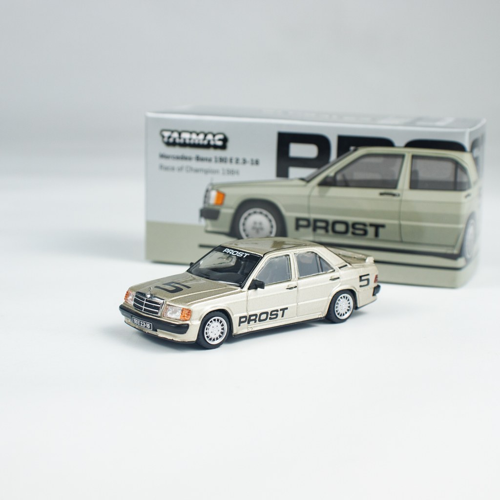TarmacWorks 1: 64 Mercedes-Benz 190E 2.3-16 Benz Authorized Alloy Car Model