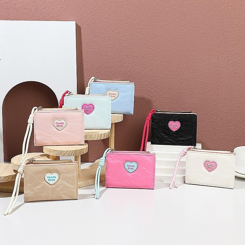 Miss_J พร้อมส่งจากกทม  กระเป๋าสตางค์รูปหัวใจสไตล์เกาหลีสุดน่ารัก พกพาสะดวก พับได้ มีช่องใส่บัตรหลายช่อง มีซิป ขนาดมินิ