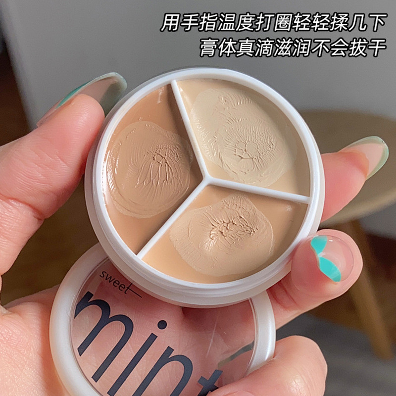 Sweet mint Tricolor คอนซีลเลอร์คอนซีลเลอร์ปกปิดจุดด่างดํารอยสิว Dark Circles Tear Groove ไม่มีแต่งหน