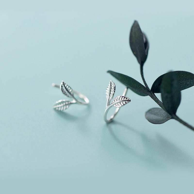 Mellia Leaf Earrings ต่างหูเงินแท้ S925 [MERCELO]