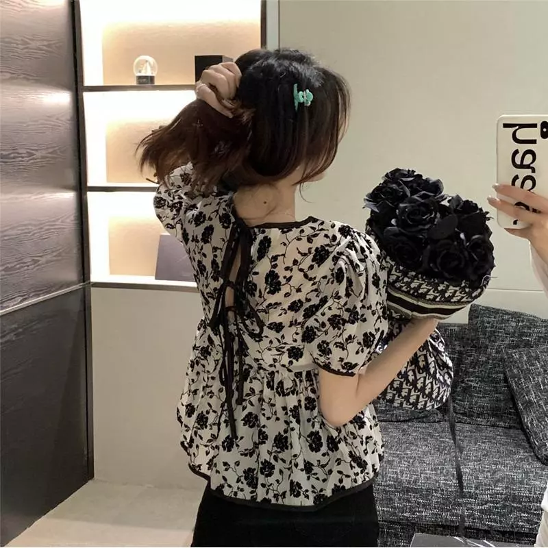 Chili Koko เสื้อเบลาส์แขนพอง ลายดอกไม้สไตล์ฝรั่งเศส ผูกหลัง W682 thumbnail 8