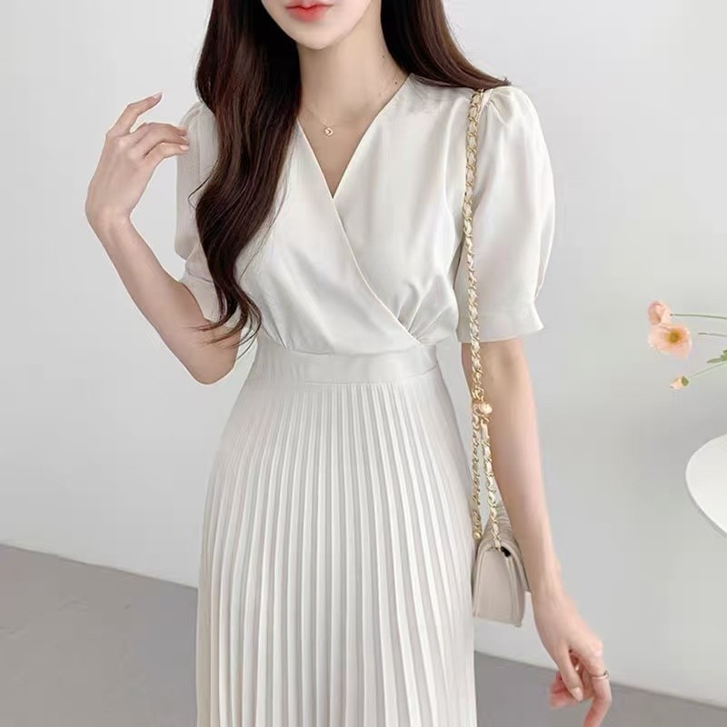 พร้อมส่ง เดรสสีขาว ขาว เน่ารัก sexy dress สีทึบ สบายๆ เดรสผู้หญิง ทํางาน เหมาะสำหรับทุกโอกาส