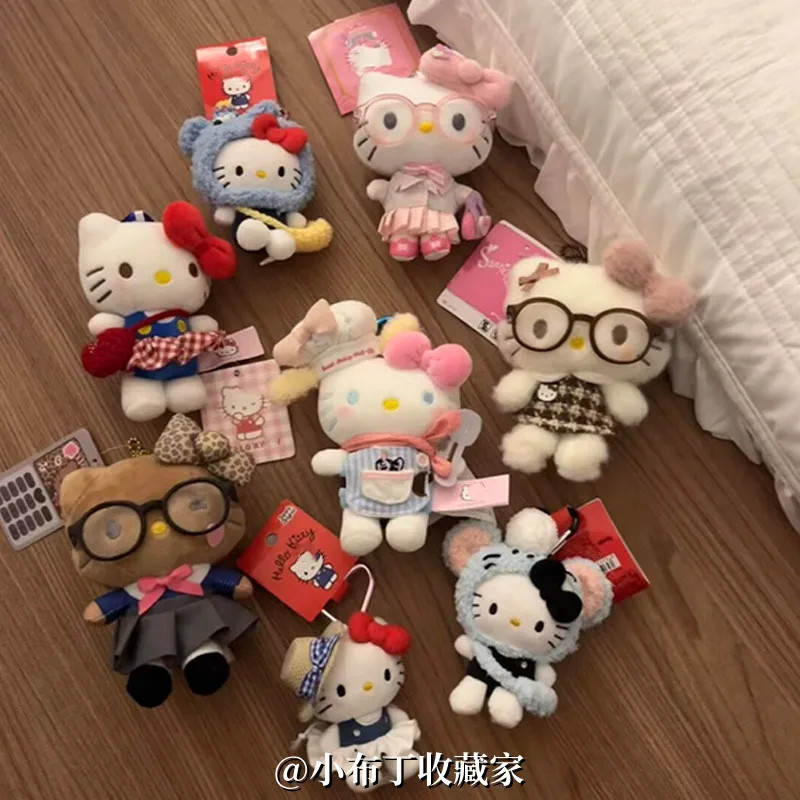 หมวกเชฟคิตตี้น่ารัก พร้อมตุ๊กตา พวงกุญแจ และกระเป๋าเป้