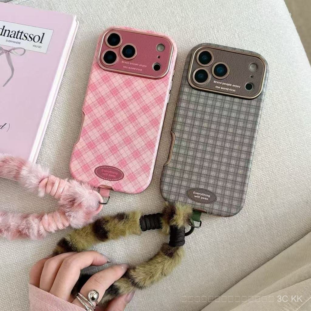 กันกระแทก iPhone สไตล์วินเทจ ลายดอกไม้และลายตารางสไตล์เกาหลี พร้อมสายคล้องมือ สำหรับ 17/16/15/14 Pro Max