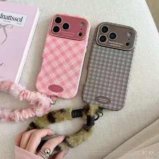 กันกระแทก iPhone สไตล์วินเทจ ลายดอกไม้และลายตารางสไตล์เกาหลี พร้อมสายคล้องมือ สำหรับ 17/16/15/14 Pro Max