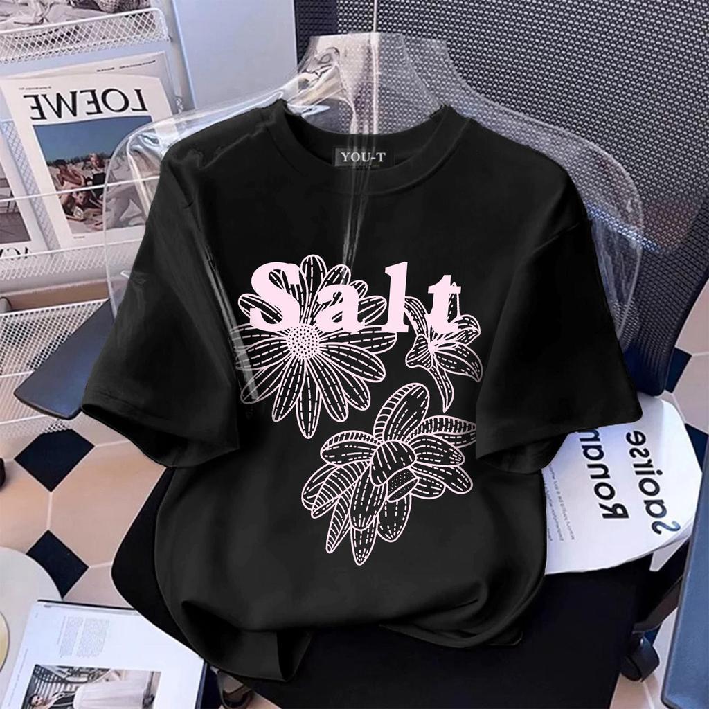 🌷ChillTee🌷เสื้อสีดํา เกาหลีสไตล์ พิมพ์ลาย 'SA1T Flower'เสื้อแฟชั่น ผ้าCOTTON100%ใส่สบายOVERSIZE T-shirt【COD】