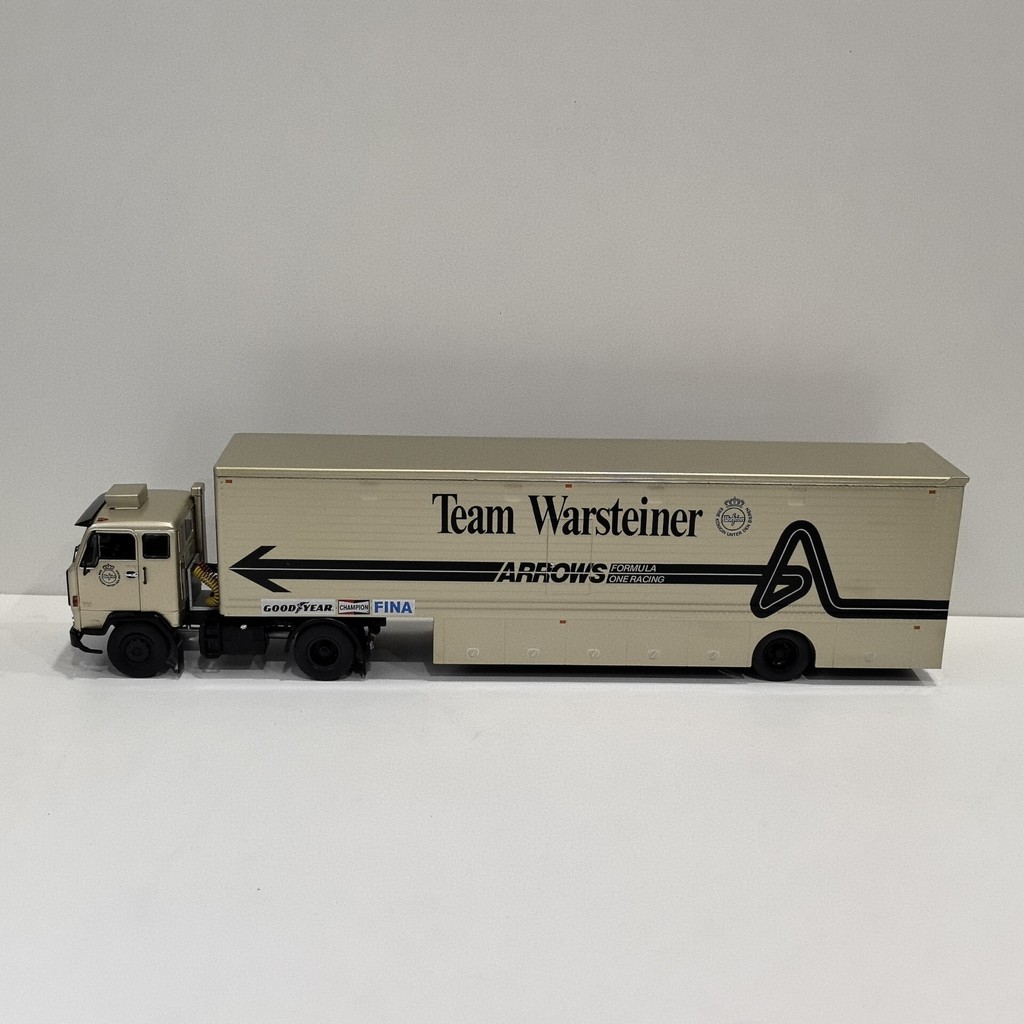 IXO 1: 43 VOLVO F89 1981 VOLVO Trailer รถบรรทุกรุ่นด้านหน้าโลหะผสม Carriage พลาสติกยิงจริงไม่คืนเงิน