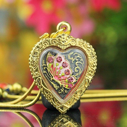 T Thailand Amulet Azanli Mine Butterfly Amulet