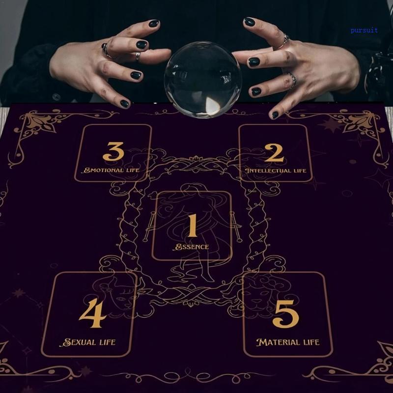การ์ดอ่านดวงแบบ Astrology และ Tarot พร้อมผ้าปูโต๊ะสำหรับพิธีกรรมทางจิตวิญญาณ