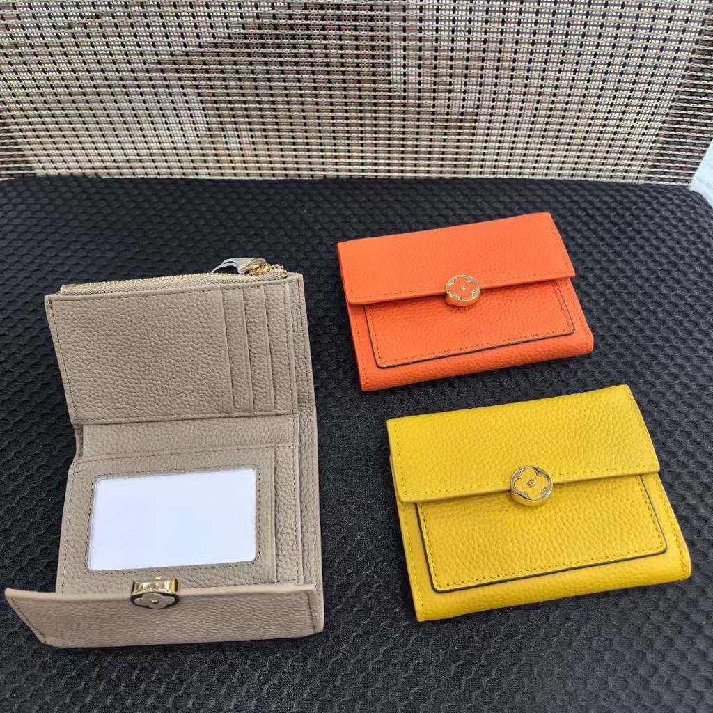 perota brand กระเป๋าสตางค์หนังโคลเวอร์สี่ใบกระเป๋าสตางค์แบบสามพับเรียบง่ายสำหรับผู้หญิง