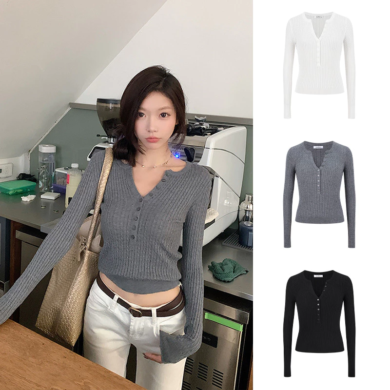 <Moses Queen> เสื้อไหมพรมแขนยาวคอวีสีขาว เข้ารูปรับช่วงฤดูใบไม้ร่วง ลายเกลียว