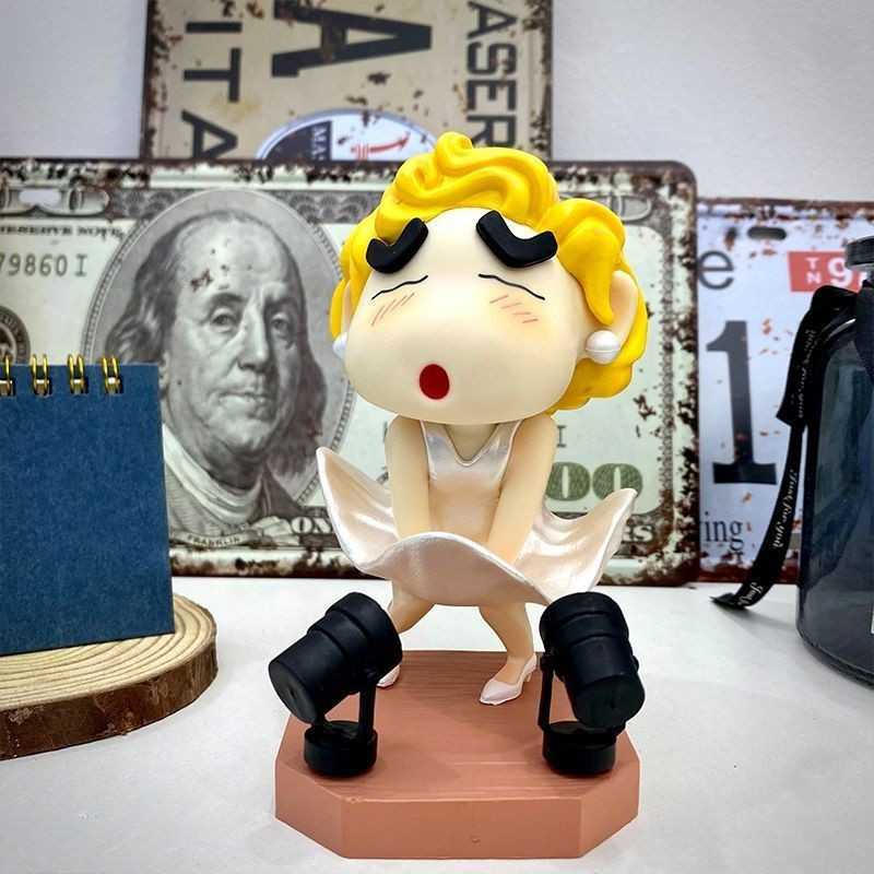 Creative Crayon Shin-Chan รูป cos Marilyn Monroe ตุ๊กตาน่ารักผลิตภัณฑ์อะนิเมะ Q8Y2