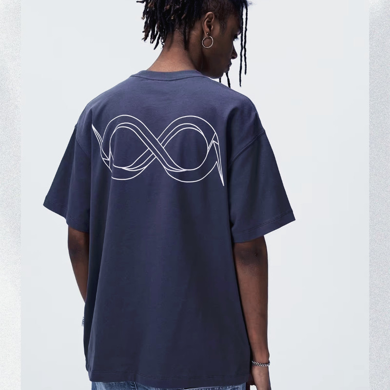 Unisex Bipola Offset Letter Tee ผ้าฝ้ายแท้ หลวมรอบคอ สำหรับใส่สบาย