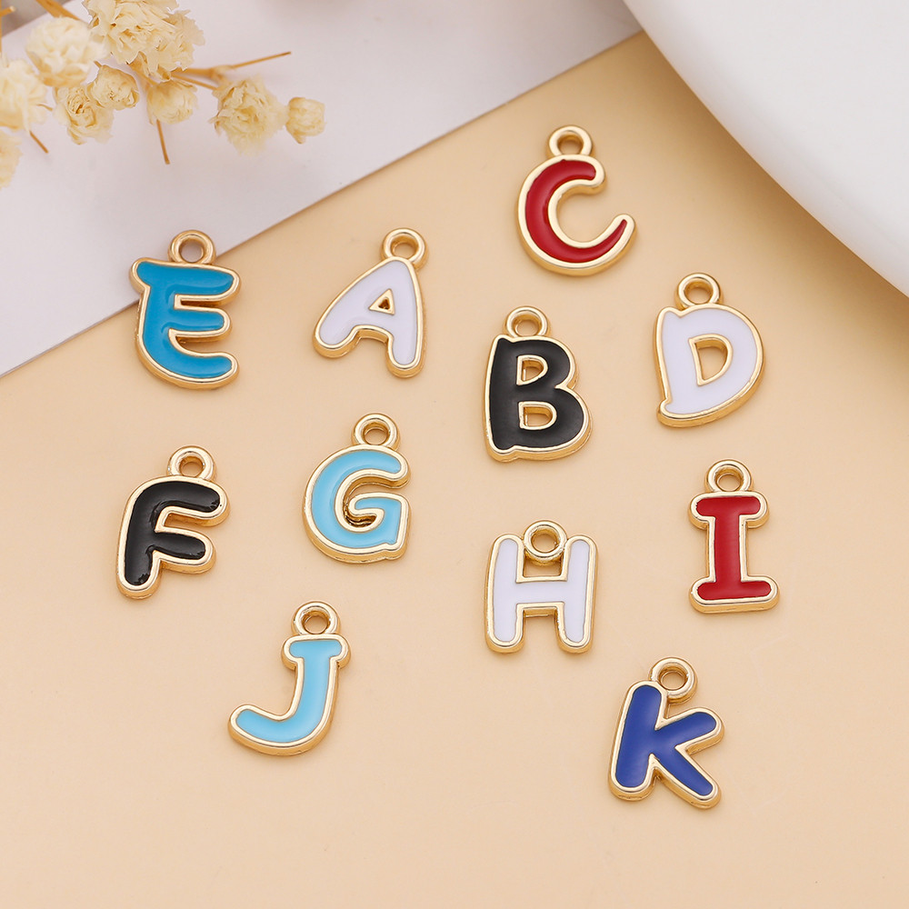 จี้ตัวอักษรสีสัน 50-100 ชิ้น สุ่มตัวอักษร A-Z ทำเครื่องประดับเองได้ ใช้ทำต่างหู สร้อยข้อมือ สร้อยคอ ราคา ถูกที่สุด ดีลบีเคเค แกลเลอรีภาพที่ 9