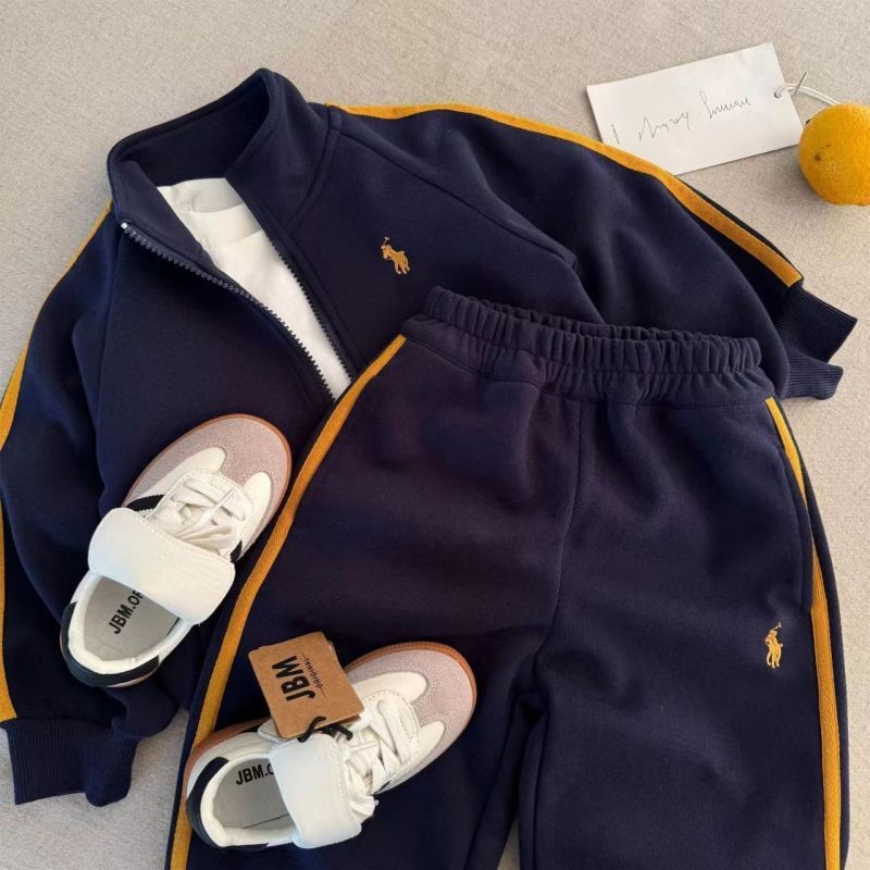 2025 เด็กชายสไตล์เกาหลีชุดสองชิ้นเสื้อแจ็คเก็ตและกางเกงชุดเด็กฤดูใบไม้ร่วงกีฬาลําลอง
