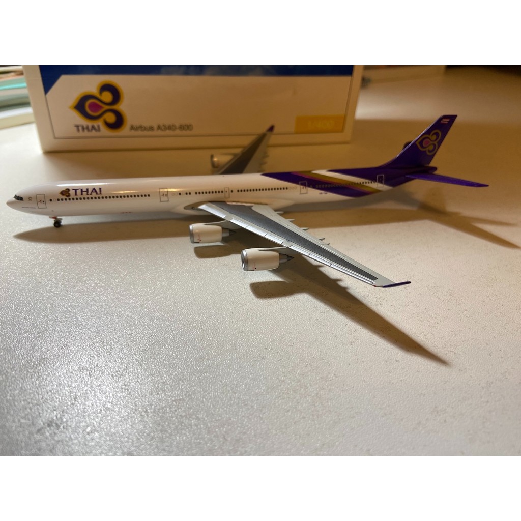 ของเธอเฉพาะในเครือข่ายทั้งหมด 561600 T Thai Airlines A340-600 เครื่องบินรุ่น 1/400 Thai Airlines A34