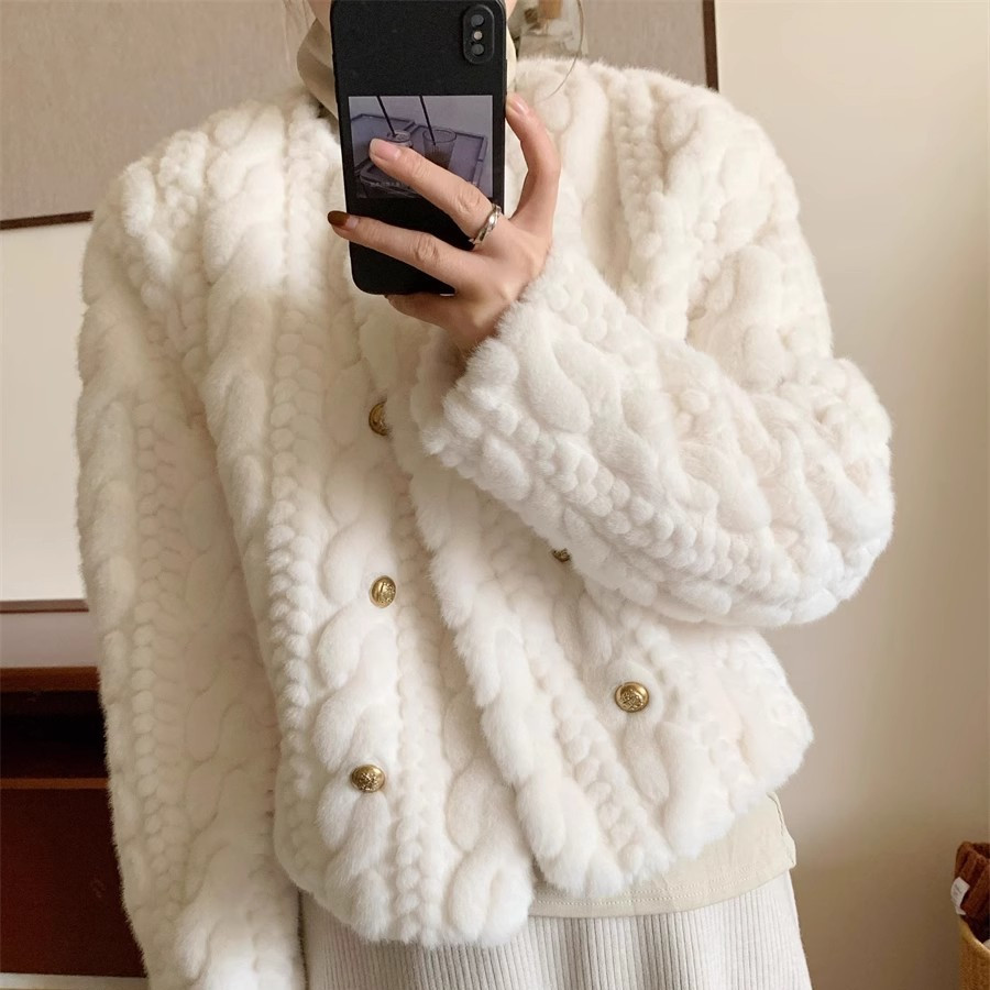 แจ็คเก็ตลายขนมิงค์ (Mink Look) รุ่นใหม่ ฤดูหนาว 2025 ทรงหลวม สวมใส่ง่าย