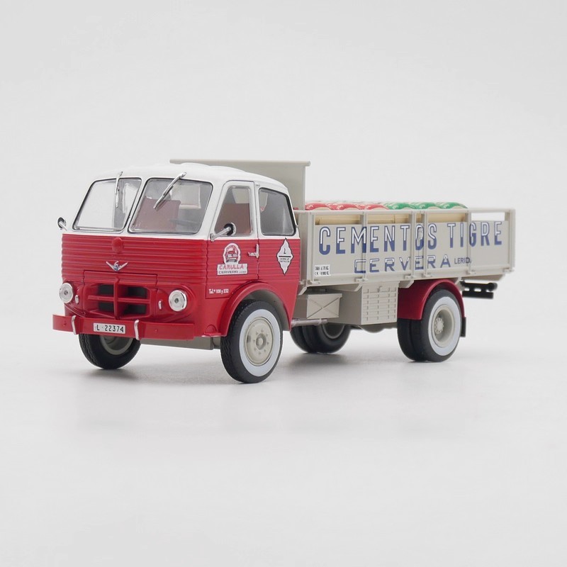 Ixo 1: 43 Pegaso 1031 Picasso Flatbed Truck Bagged Cement Truck Alloy Car Model Toy