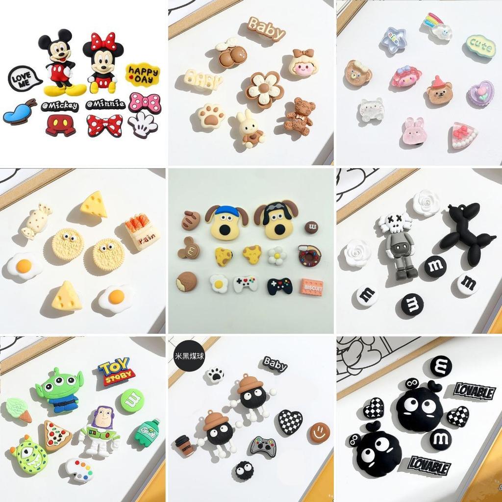 รองเท้าแตะหัวโต พื้นนิ่มกันลื่น กันน้ำ ทำความสะอาดง่าย ดีไซน์แฟชั่น พร้อมสติ๊กเกอร์รองเท้า เหมาะสำหรับมาสูบายและลาย - รูปที่ 5