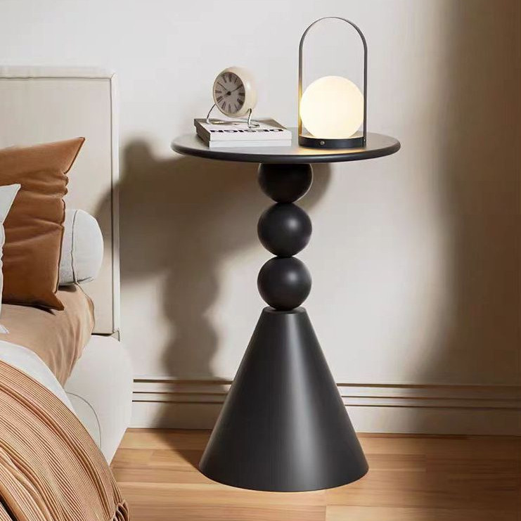 🌸🌸โต๊ะกลมขนาดเล็กโต๊ะกาแฟเหล็ก สไตล์ครีม ห้องนั่งเล่น, ระเบียงโต๊ะกาแฟสร้างสรรค์สีขาว / ดำ