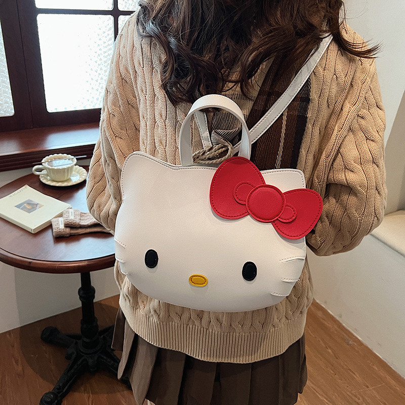 Hello Kitty กระเป๋าเป้สะพายหลังไซส์เล็ก ดีไซน์น่ารัก มีพื้นที่เก็บของมาก