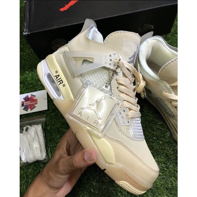 รองเท้าบาสเก็ตบอล nike aj4