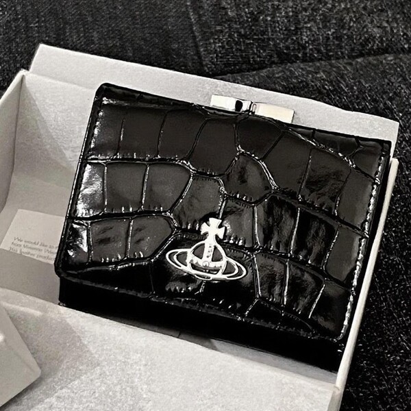 perota brand กระเป๋าเงินสามพับแบบสั้น Saturn สีดำลายจระเข้หนังสิทธิบัตรเงากระเป๋าใส่เหรียญหนังวัวคุณ