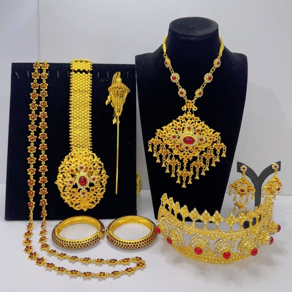 เครื่องประดับพื้นเมือง สร้อยคอชุดการแสดงนาฏศิลป์ ชุดไทยโบราณ และนางรำ