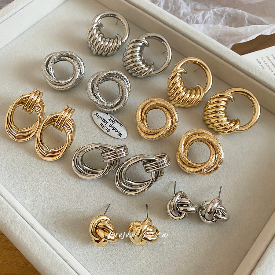 Dreejew Knot Stud ต่างหูชุด Retro ทำจากโลหะสำหรับผู้หญิง เครื่องประดับแฟชั่นขายดี