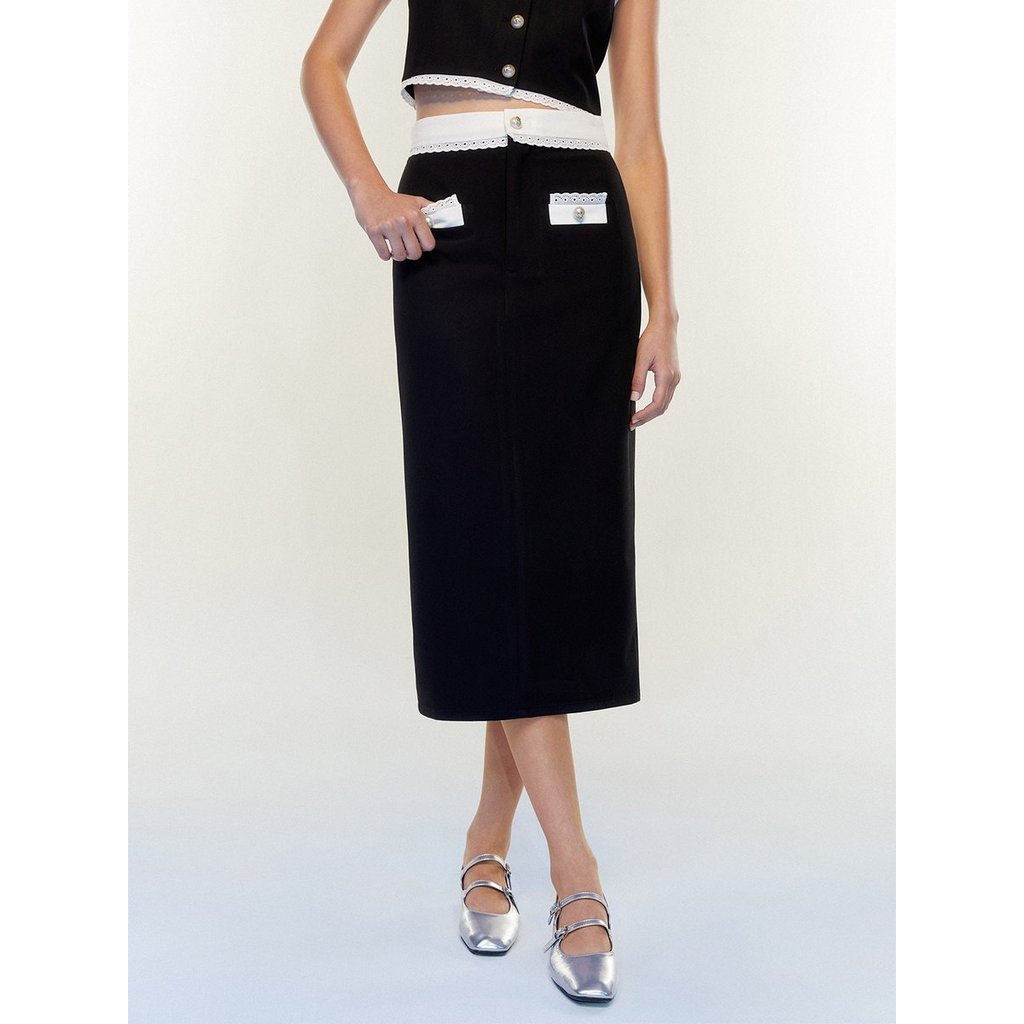 [Pomelo] กระโปรงยาวทูโทนแต่งดีเทลขอบลูกไม้ / Two-Tone Midi Skirt with Lace Trim Detail
