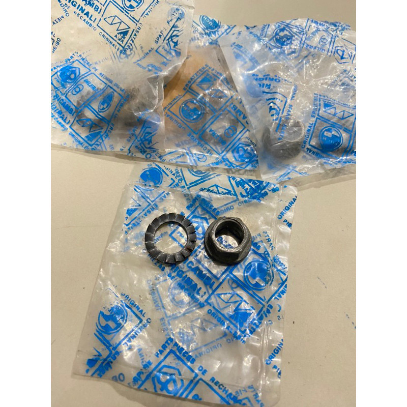 แหวนชุดน็อตคลัตช์ vespa sprint super 60 ans ricambi ดั้งเดิม