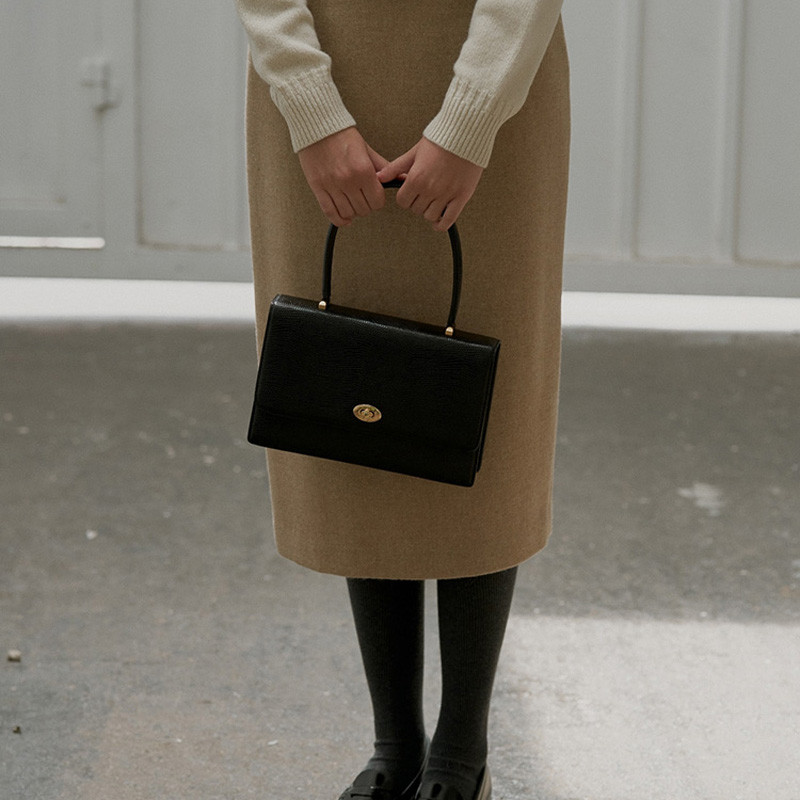 เกาหลี Direct Mail lerobe Bag Hasp Meinas Niche Classic Buckle Bag Shoulder Armpit Bag Small Square 